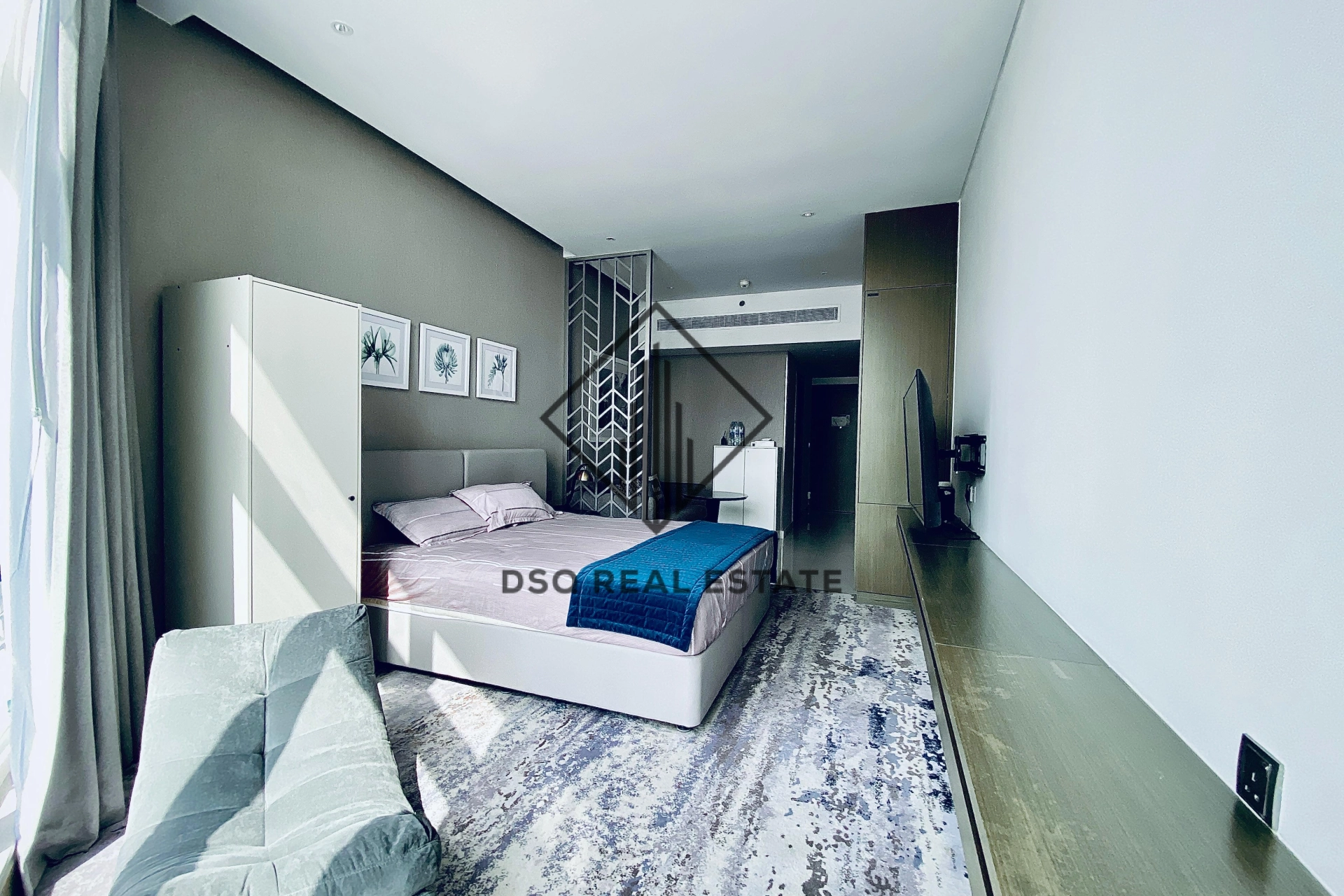 Vacant I Canal View I Furnished I Big Layout Vacant I Canal View I Furnished I Big Layout