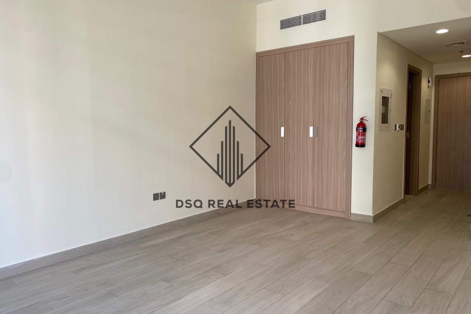 Vacant I Big Layout I Pool View