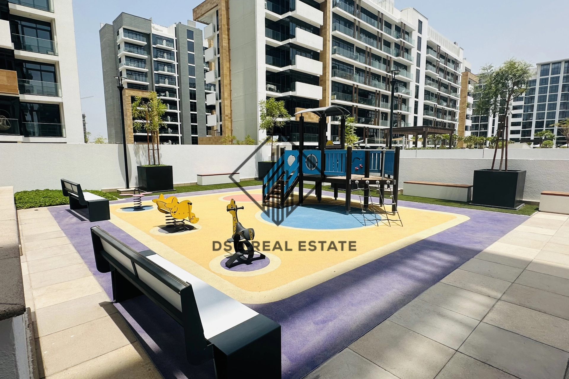 Vacant I Semi Furnished I Pool View Vacant I Semi Furnished I Pool View