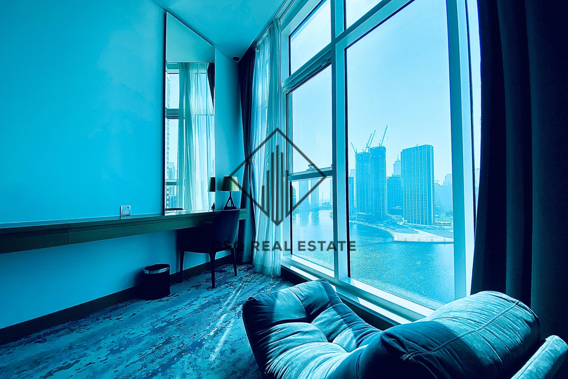 Vacant I Canal View I Furnished I Big Layout Vacant I Canal View I Furnished I Big Layout