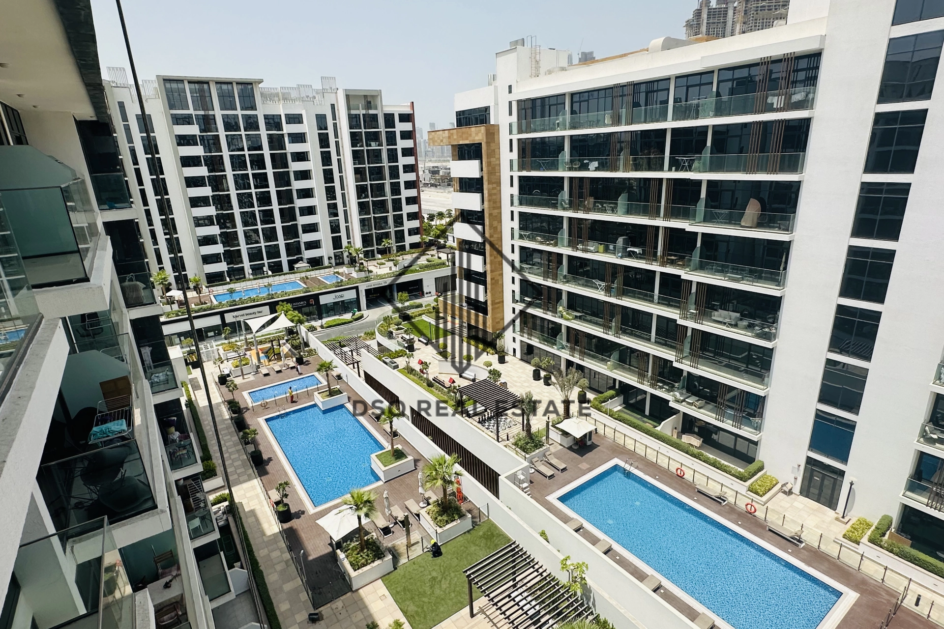 Vacant I Semi Furnished I Pool View Vacant I Semi Furnished I Pool View