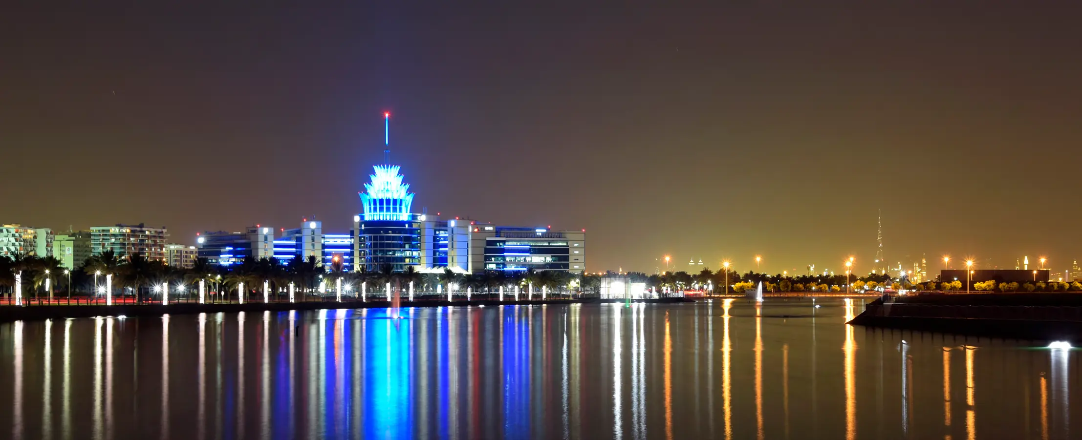 gall-01 The Hillgate Dubai Silicon Oasis by Ellington